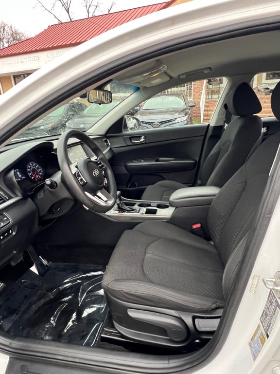 2020 Kia Optima Image 10