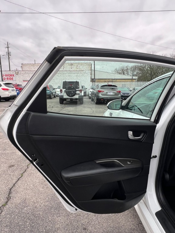 2020 Kia Optima Image 11