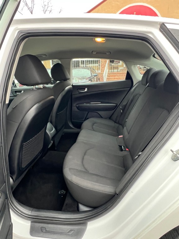 2020 Kia Optima Image 12