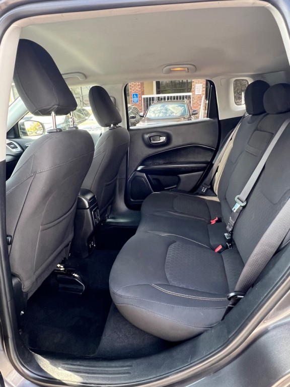 2018 Jeep Compass Image 12