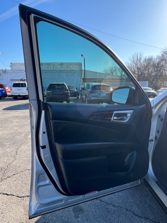 2013 Nissan Pathfinder Image 9