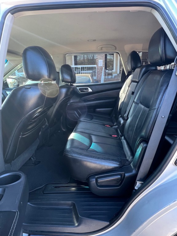 2013 Nissan Pathfinder Image 12