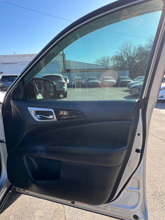 2013 Nissan Pathfinder Image 15