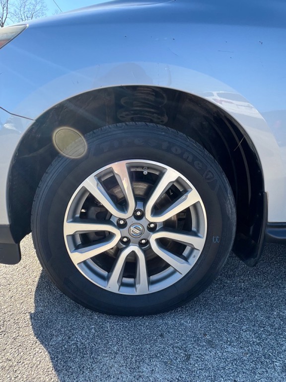 2013 Nissan Pathfinder Image 22