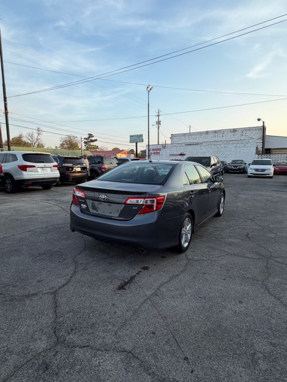 2012 Toyota Camry Image 5