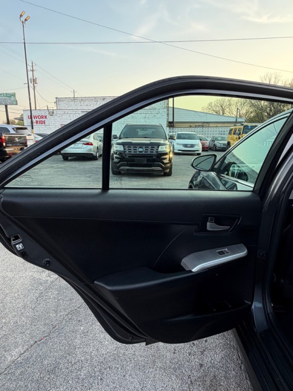 2012 Toyota Camry Image 10