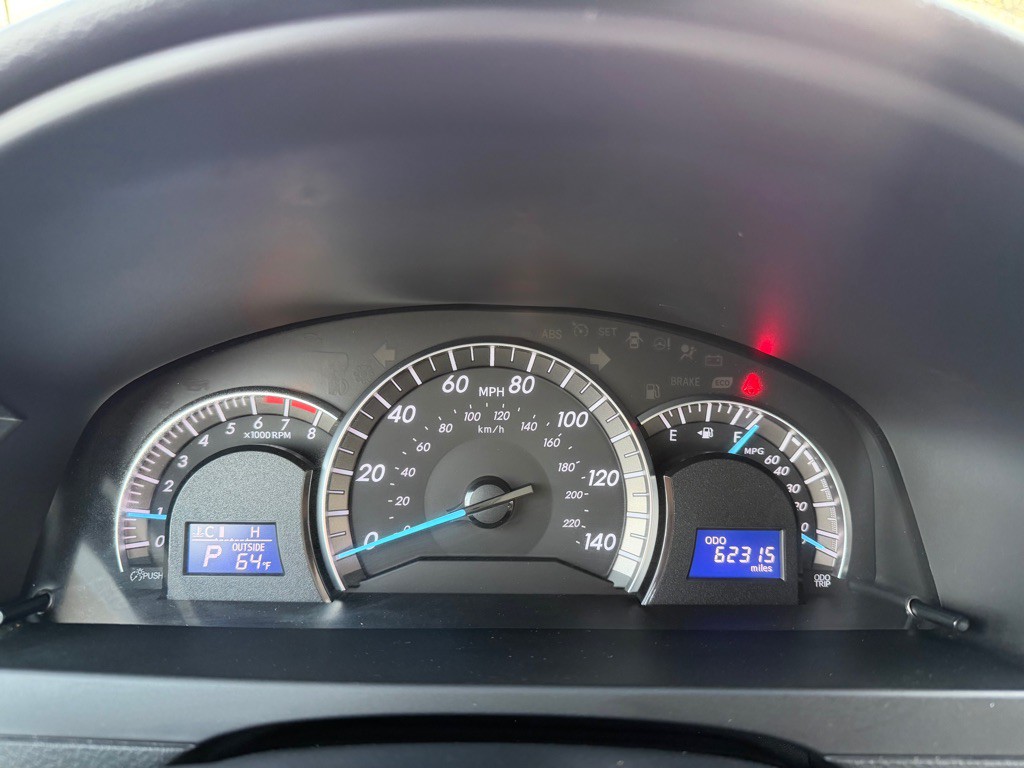 2012 Toyota Camry Image 16