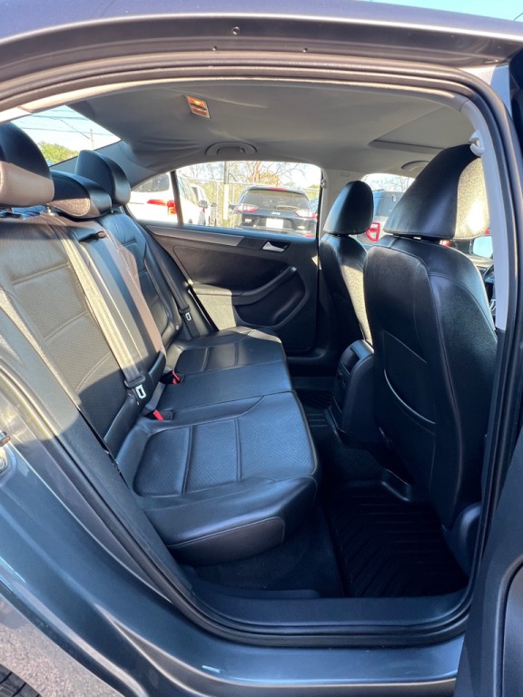 2014 Volkswagen Jetta Image 14