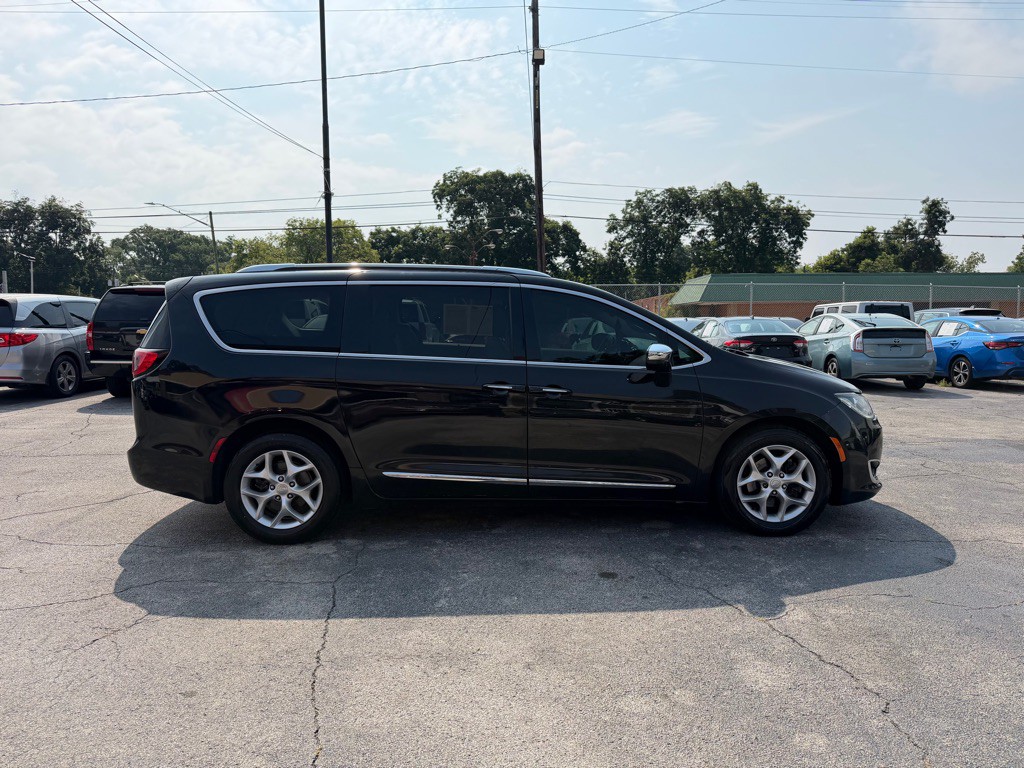2020 Chrysler Pacifica Image 6