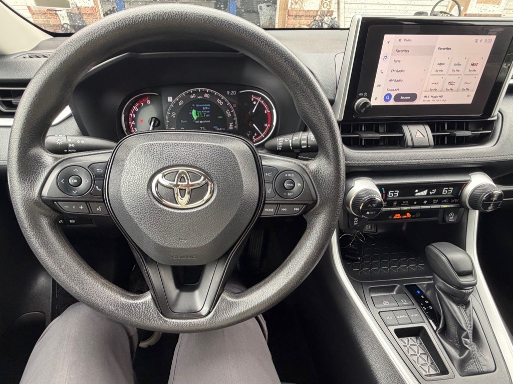2025 Toyota Rav4 Image 18