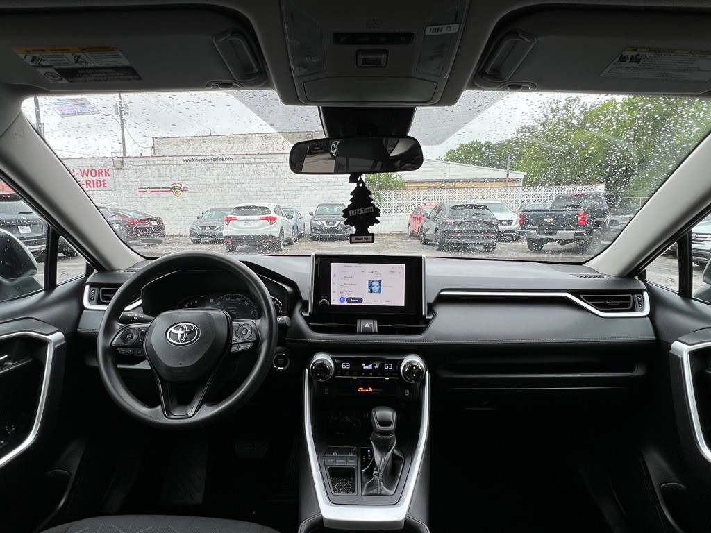 2025 Toyota Rav4 Image 19