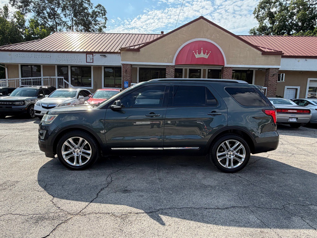 2016 Ford Explorer Image 2