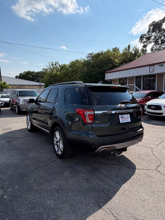 2016 Ford Explorer Image 3