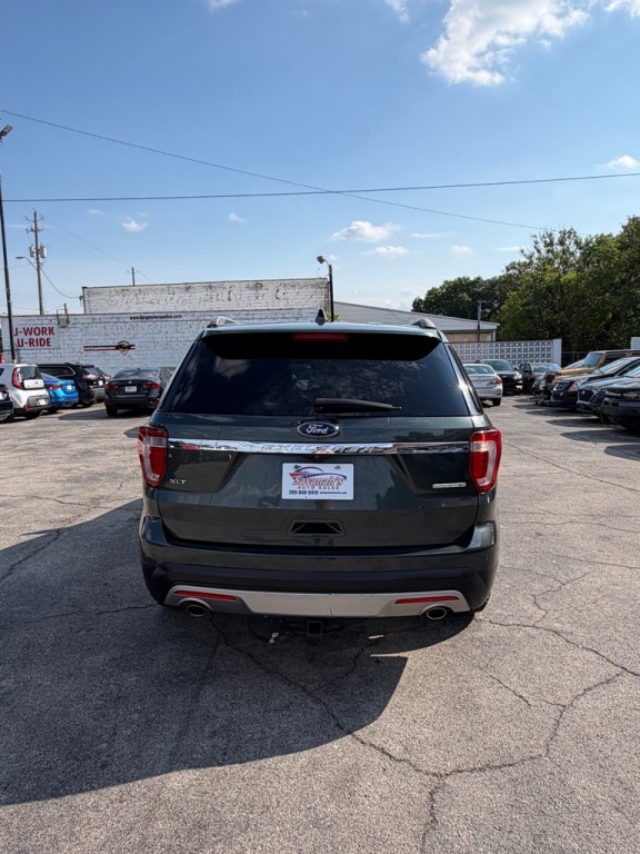 2016 Ford Explorer Image 4