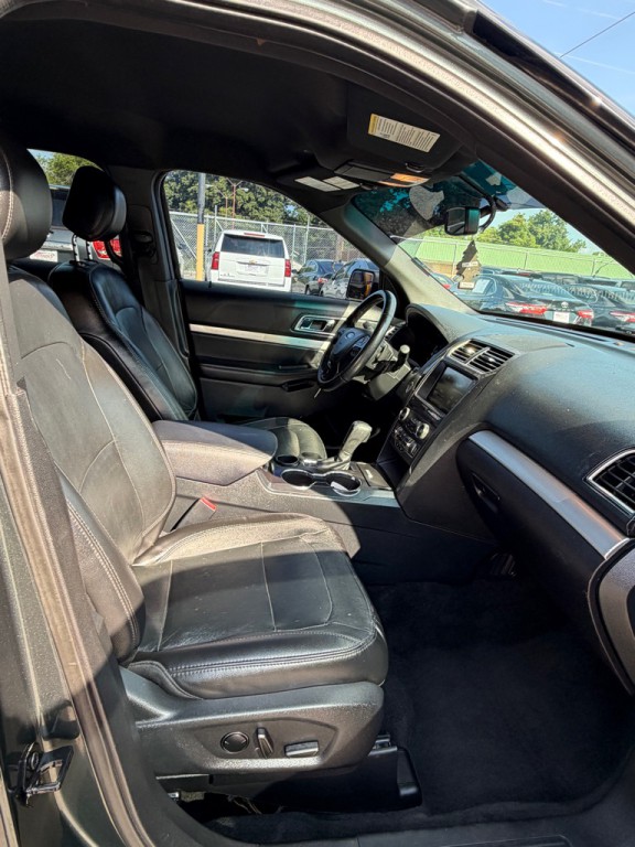 2016 Ford Explorer Image 19
