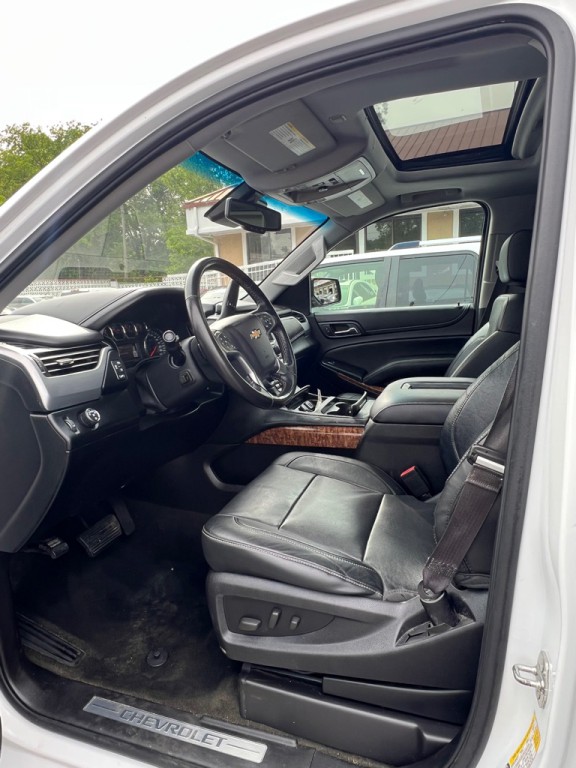 2015 Chevrolet Suburban Image 10