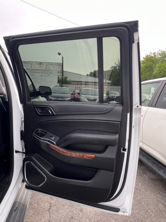 2015 Chevrolet Suburban Image 13