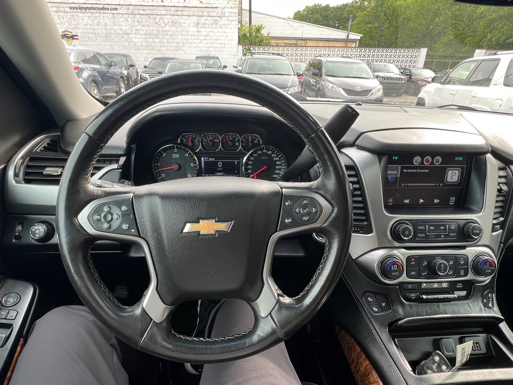 2015 Chevrolet Suburban Image 18