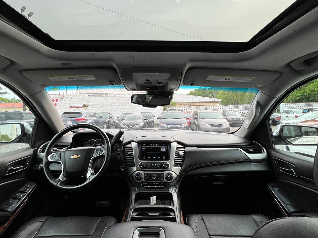 2015 Chevrolet Suburban Image 19
