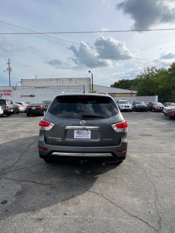 2016 Nissan Pathfinder Image 4