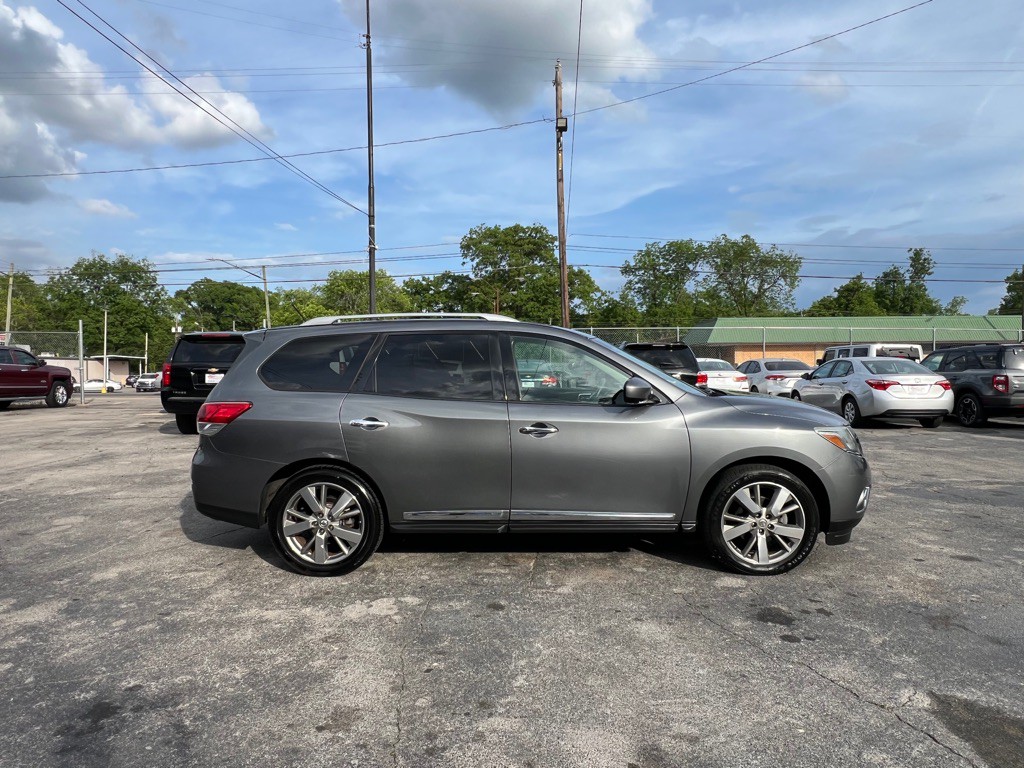 2016 Nissan Pathfinder Image 6