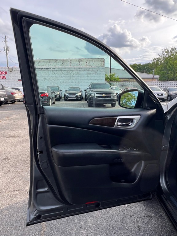 2016 Nissan Pathfinder Image 9