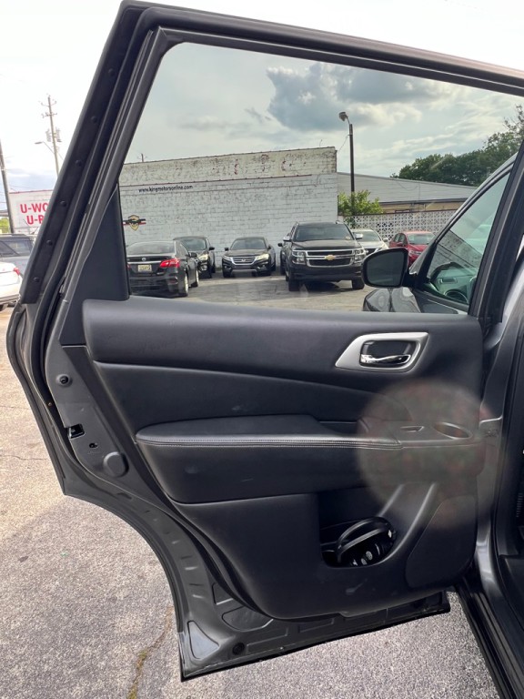 2016 Nissan Pathfinder Image 11