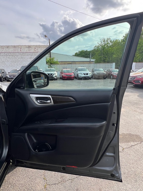 2016 Nissan Pathfinder Image 15