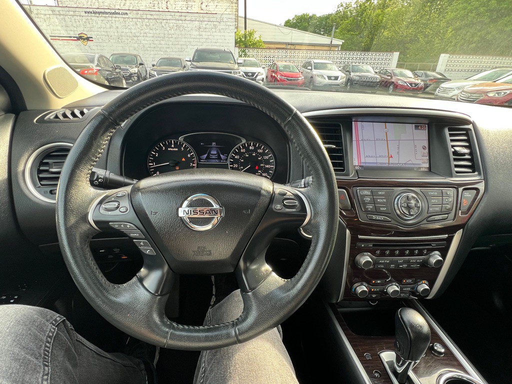 2016 Nissan Pathfinder Image 18