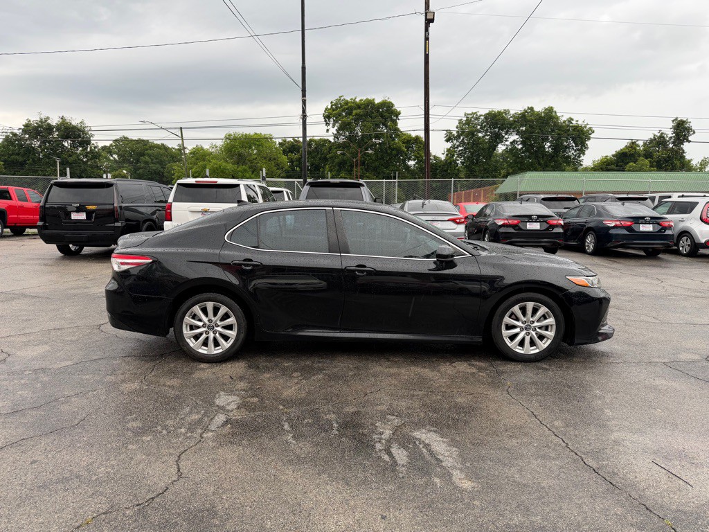 2019 Toyota Camry Image 6