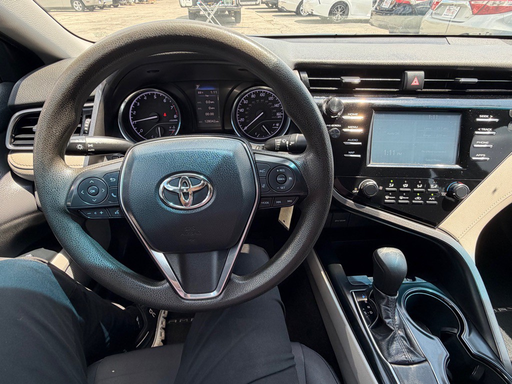 2019 Toyota Camry Image 10
