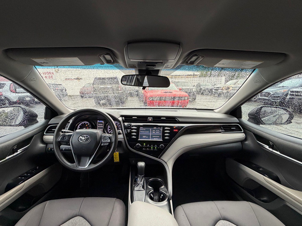 2019 Toyota Camry Image 11