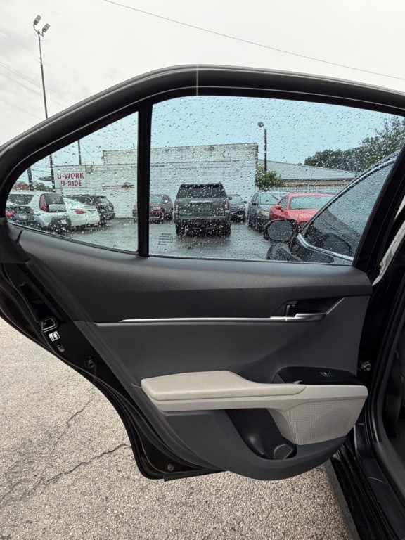 2019 Toyota Camry Image 14