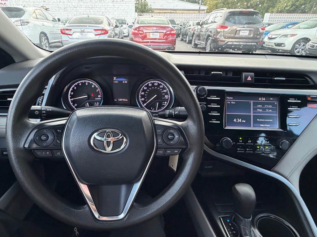 2019 Toyota Camry Image 10