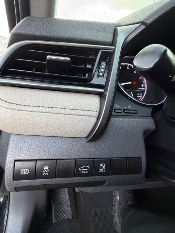 2019 Toyota Camry Image 12