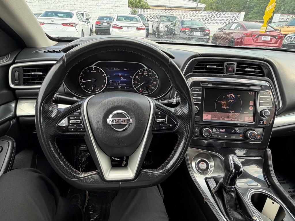 2019 Nissan Maxima Image 10