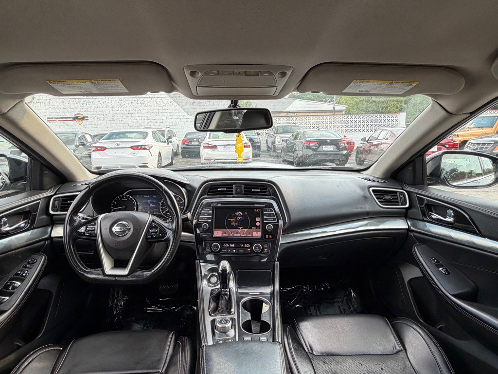 2019 Nissan Maxima Image 11