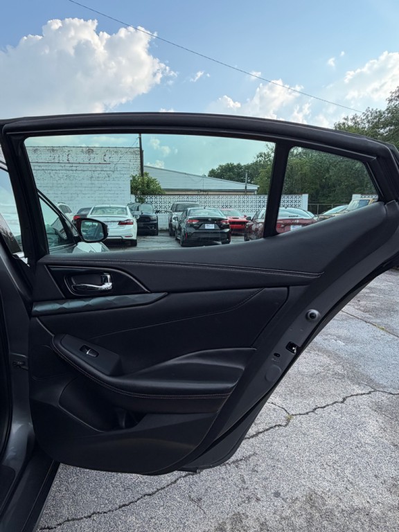 2019 Nissan Maxima Image 16