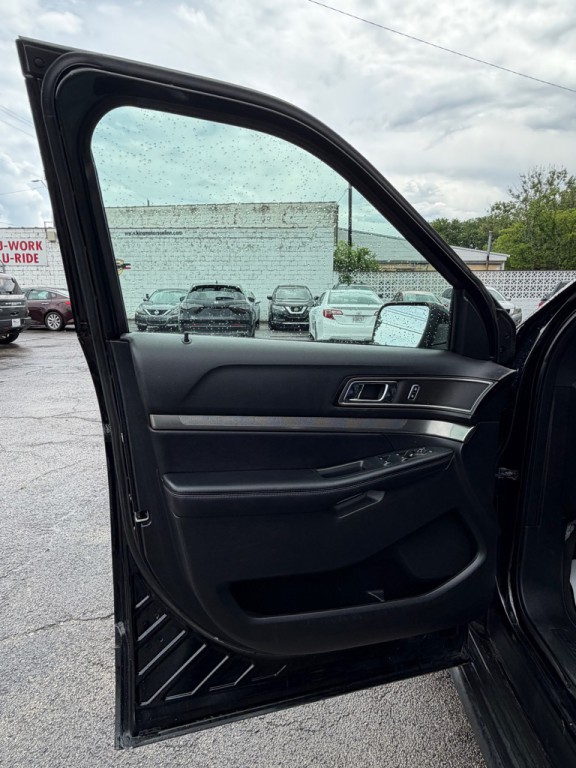 2018 Ford Explorer Image 9