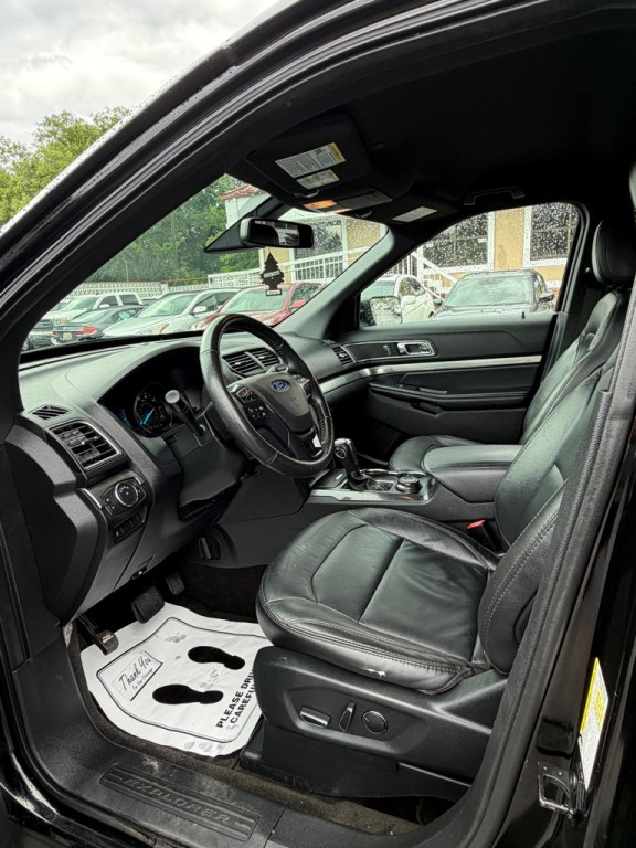 2018 Ford Explorer Image 10