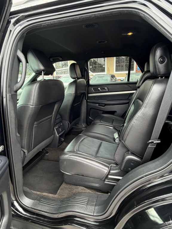 2018 Ford Explorer Image 12