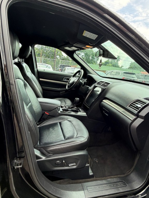 2018 Ford Explorer Image 16