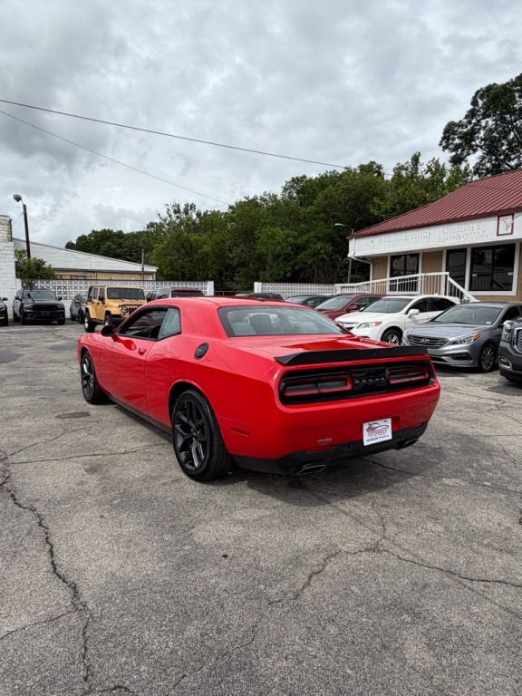 2019 Dodge Challenger Image 3
