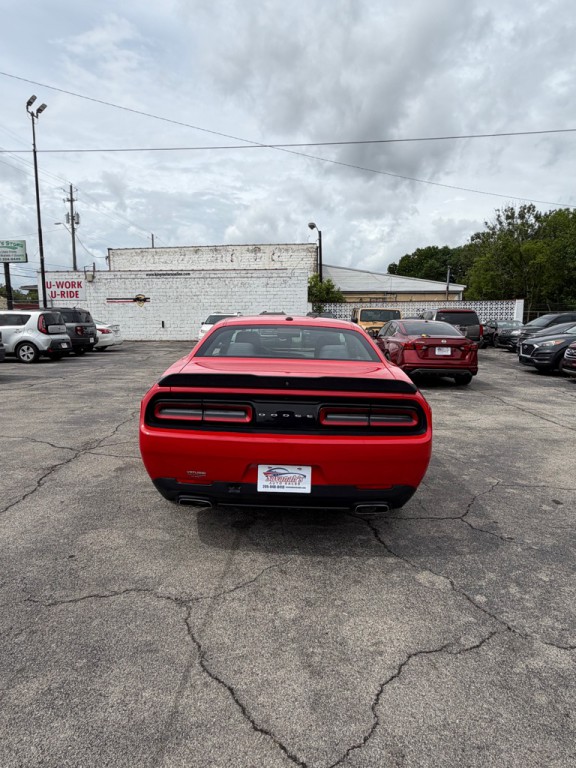 2019 Dodge Challenger Image 4