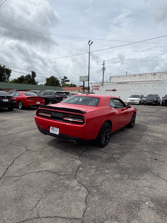 2019 Dodge Challenger Image 5