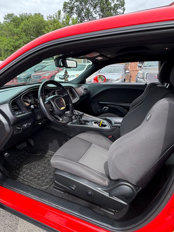 2019 Dodge Challenger Image 13