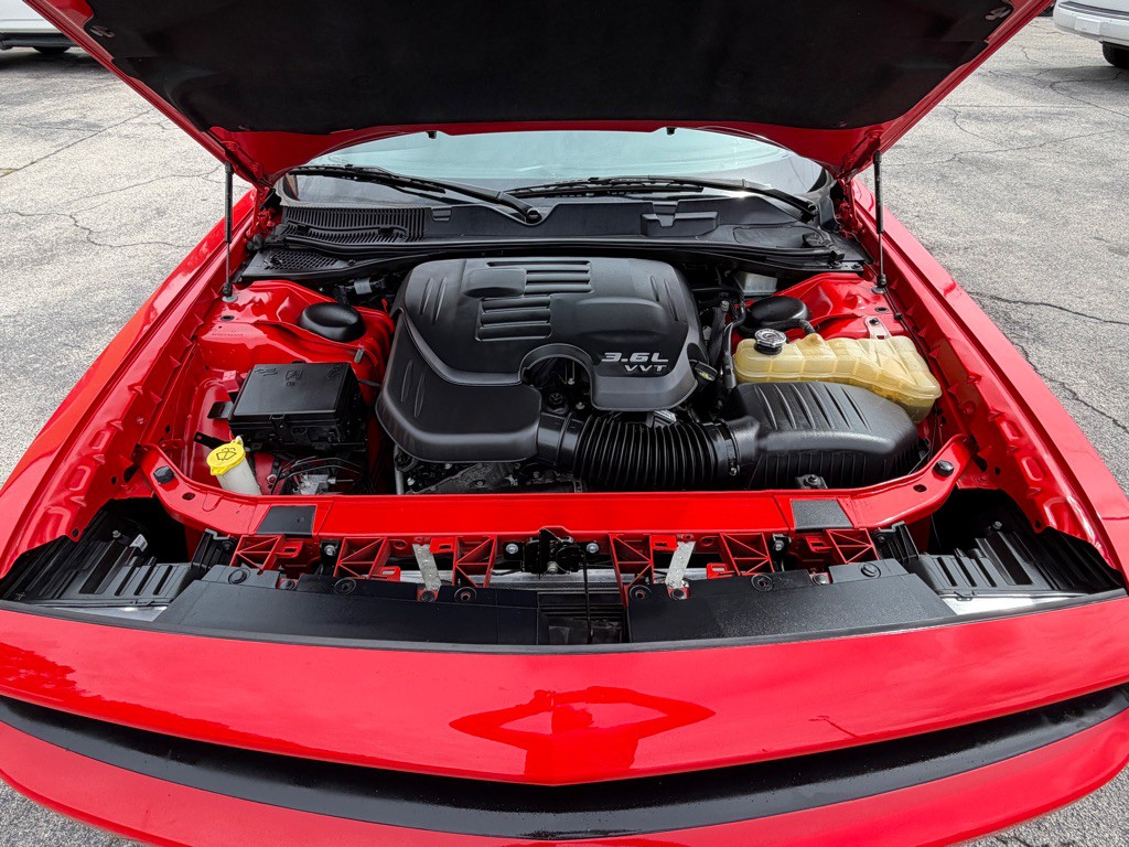 2019 Dodge Challenger Image 19