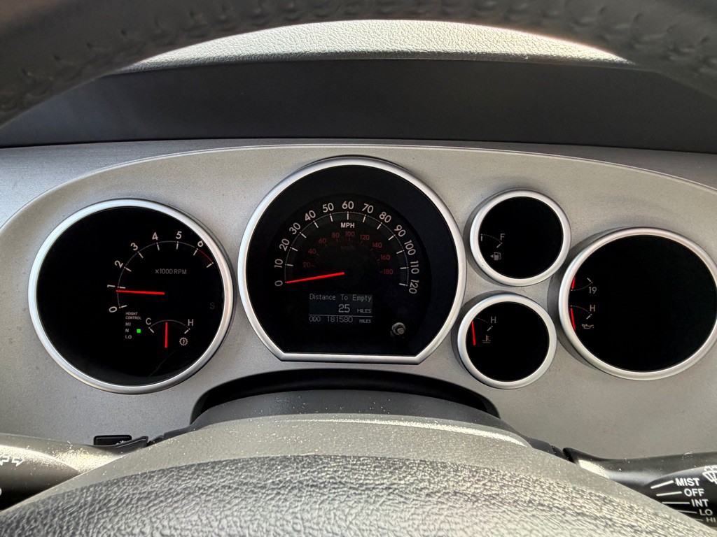 2008 Toyota Sequoia Image 9