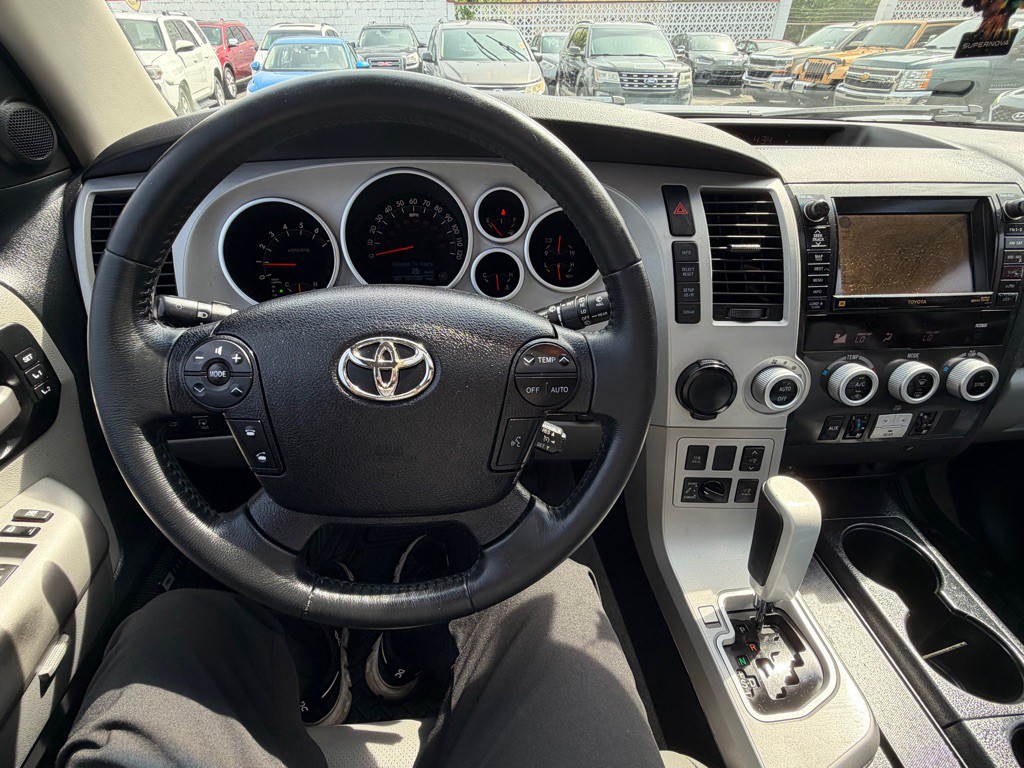 2008 Toyota Sequoia Image 10