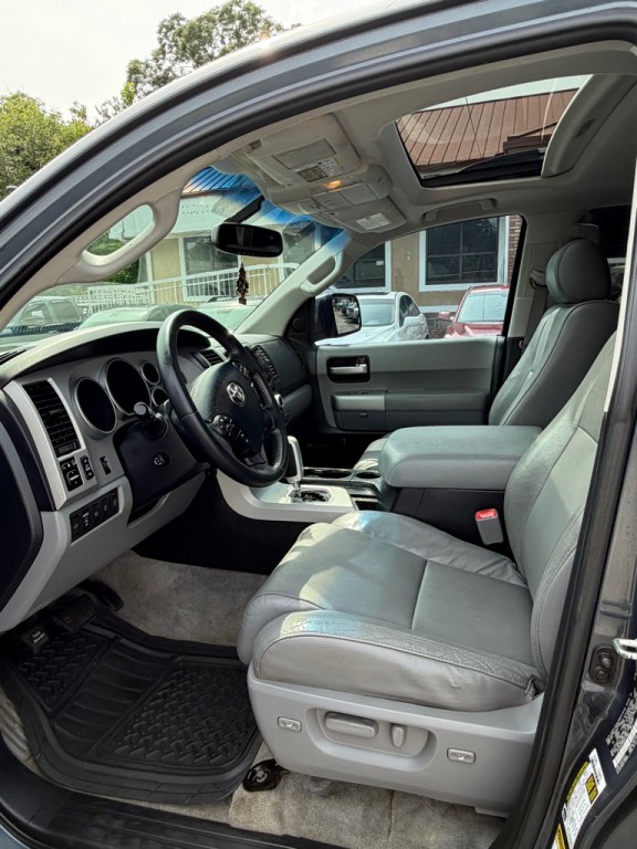 2008 Toyota Sequoia Image 13